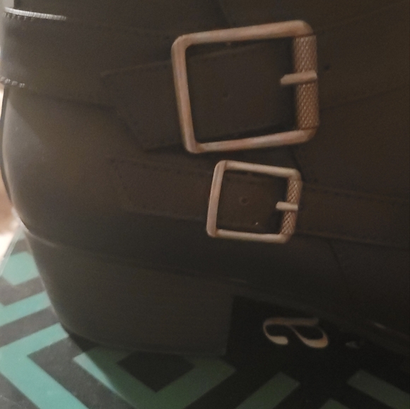 Ankle Boots - Picture 4 of 5